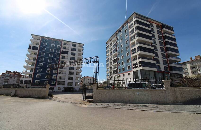 Rymliga Fastigheter I Ett Bostadsområde I Ankara
