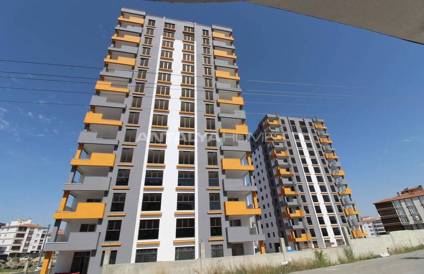 Helt Nya Rymliga Lägenheter I Ankara Yenikent