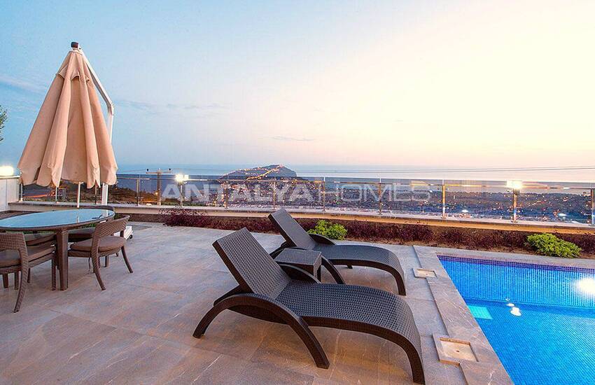 Quality Houses with Magnificent View in Alanya 6