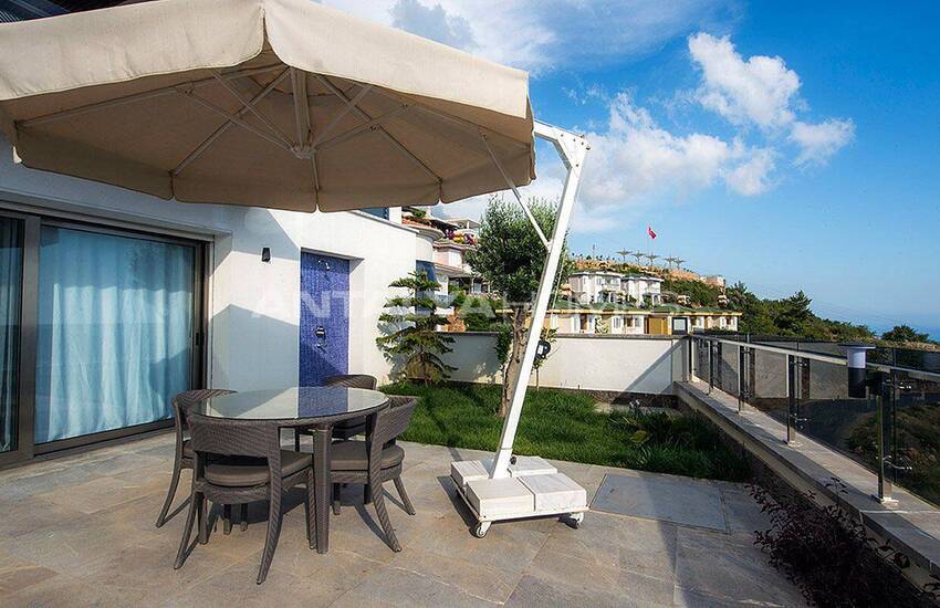Quality Houses with Magnificent View in Alanya 8
