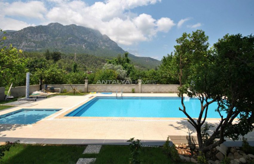 Flats with Modern Architecture in Kemer Arslanbucak