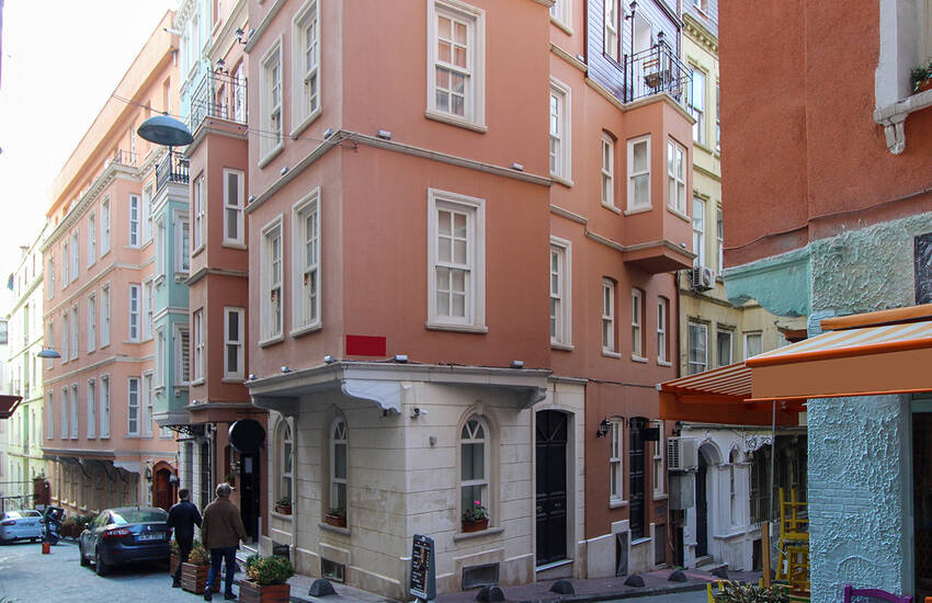 4 Seasons Open Hotel for Sale Near Galata Tower in Istanbul