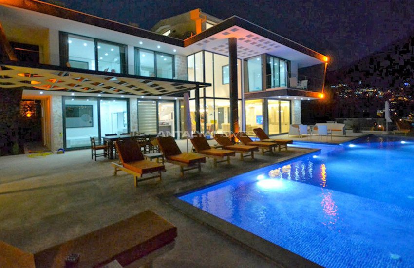 فيلا مطلة على البحر في كالكان مع الأثاث العصري 4