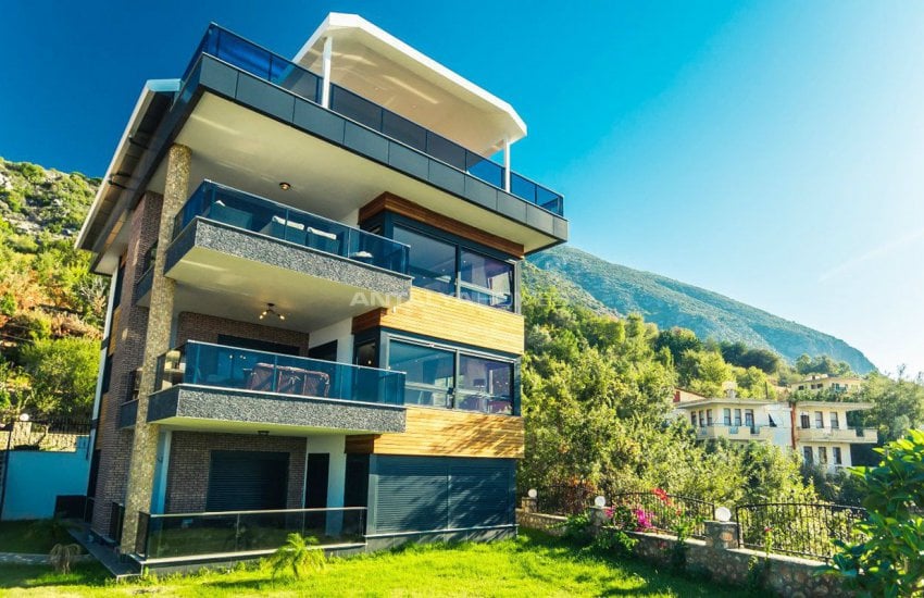 Glorious Sea and Castle View Triplex Villa in Alanya 2