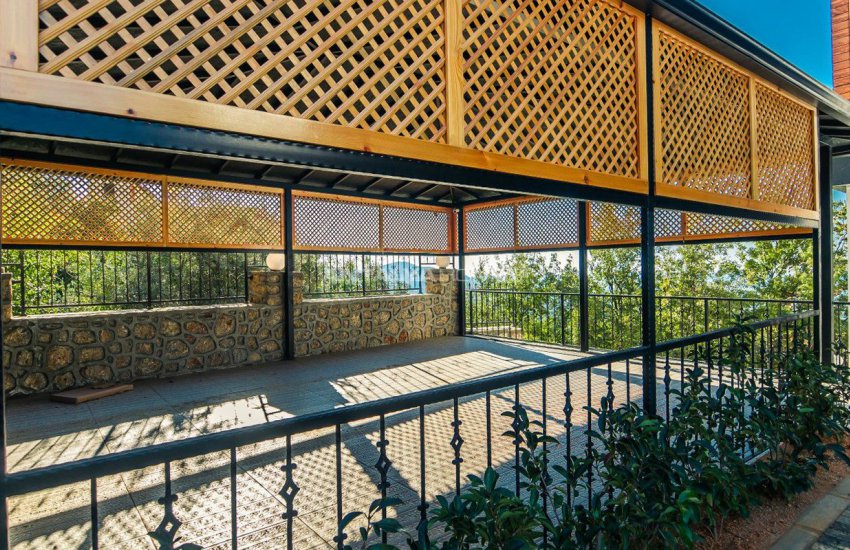 Glorious Sea and Castle View Triplex Villa in Alanya 13