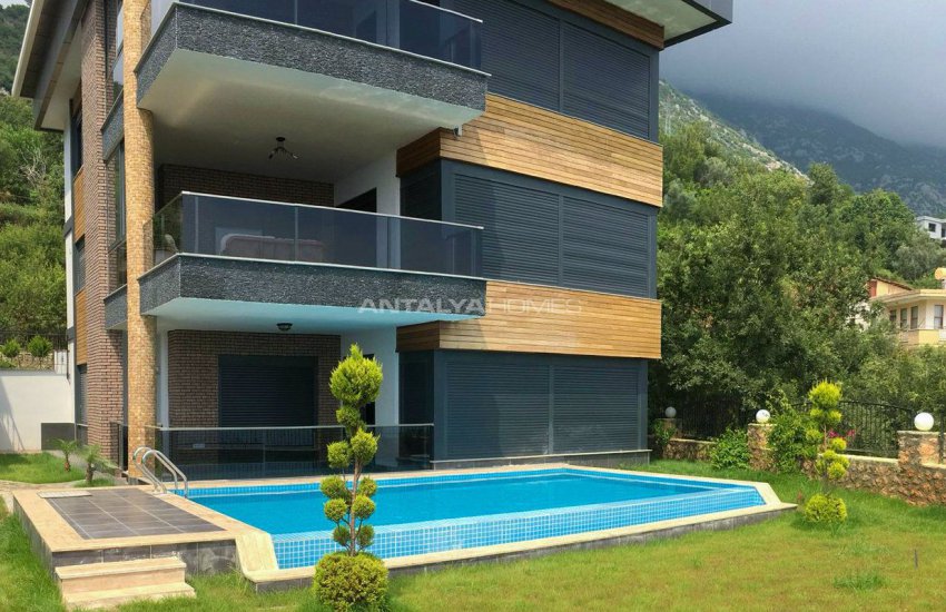 Glorious Sea and Castle View Triplex Villa in Alanya 18