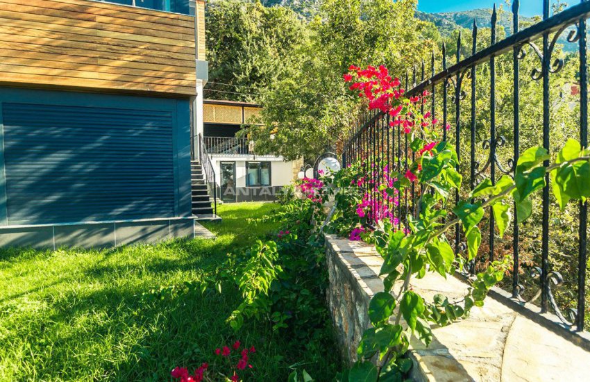 Glorious Sea and Castle View Triplex Villa in Alanya 5