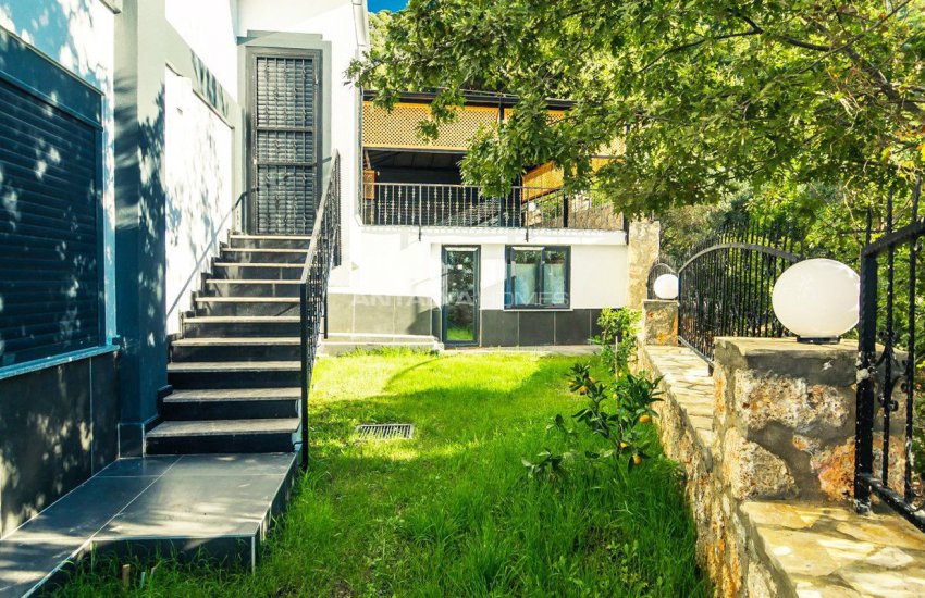 Glorious Sea and Castle View Triplex Villa in Alanya 7