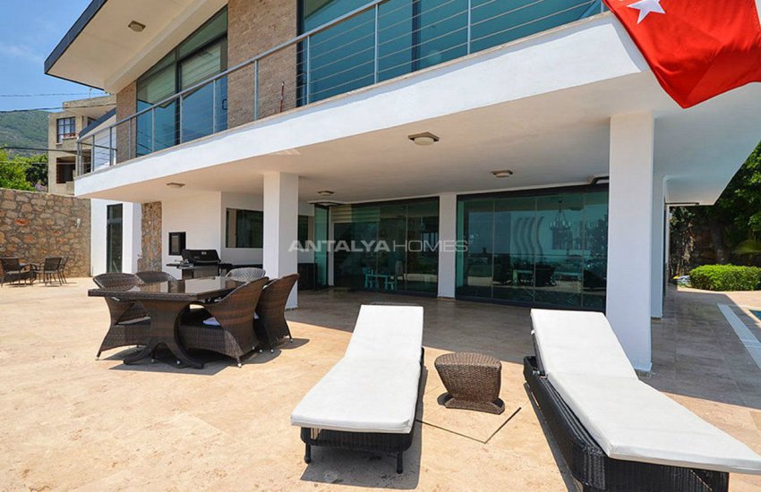 منزل الانيا مع اطلالة مفتوحة على البحر مع أثاث 7