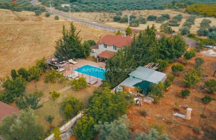 Charming Duplex Villa Surrounded by Nature in Antalya 3