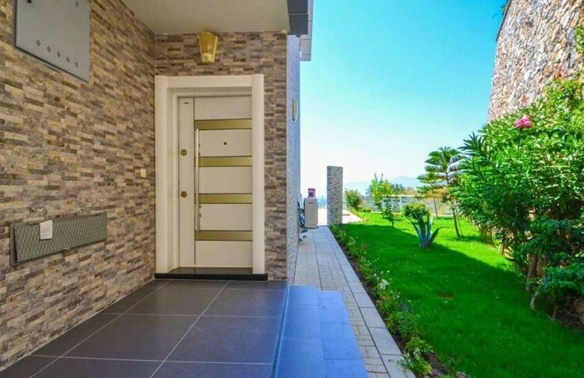 Furnished Luxury Villa with Nature and Sea View in Alanya 1
