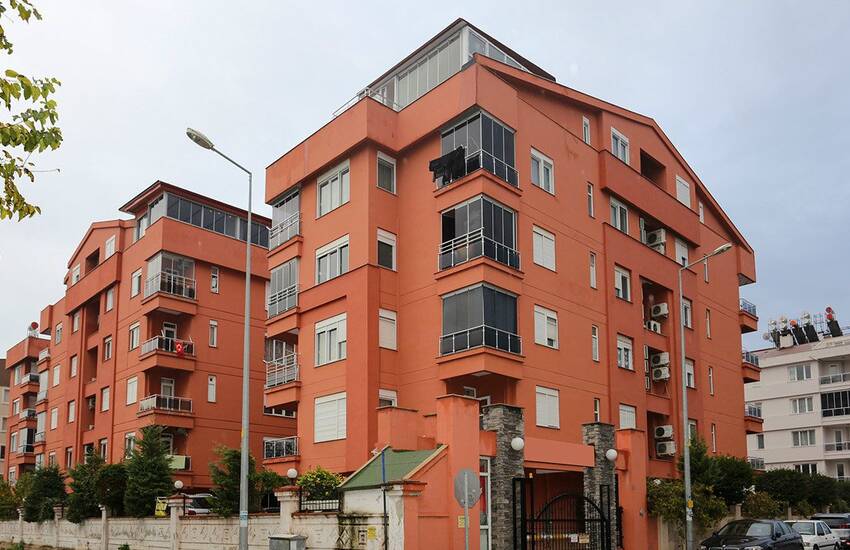 Zentral Gelegene Wohnung In Der Nähe Von Sozialen Einrichtungen In Antalya 1