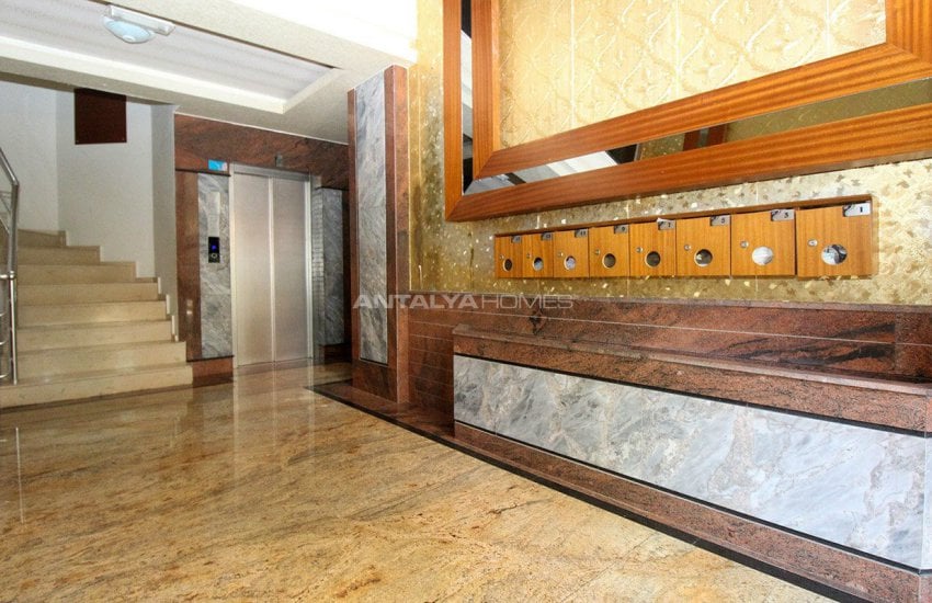 Lara'da Lüks Site Özelliklerine Sahip Satılık Daire 14