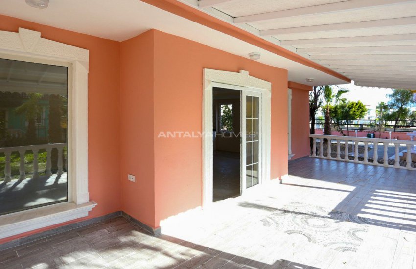 Antalya Belek’te Ortak Bahçeli Müstakil 2 Villa 11