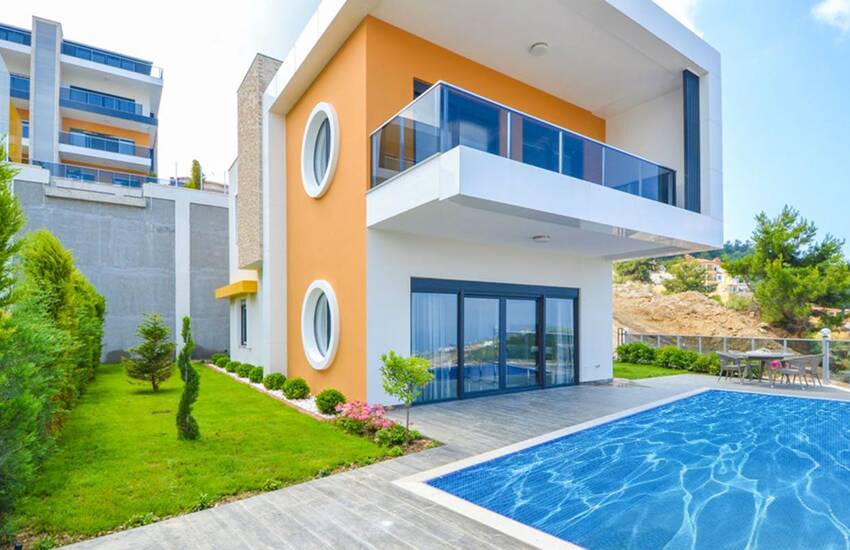 Sea View Villas at Perfect Location in Alanya Kargıcak 1