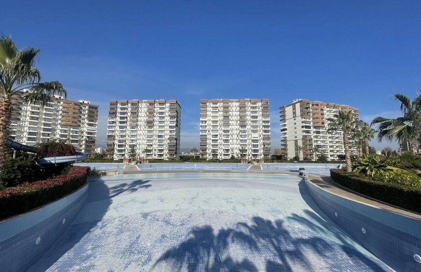 Sea View Apartments in a Complex with Pool in Erdemli, Mersin