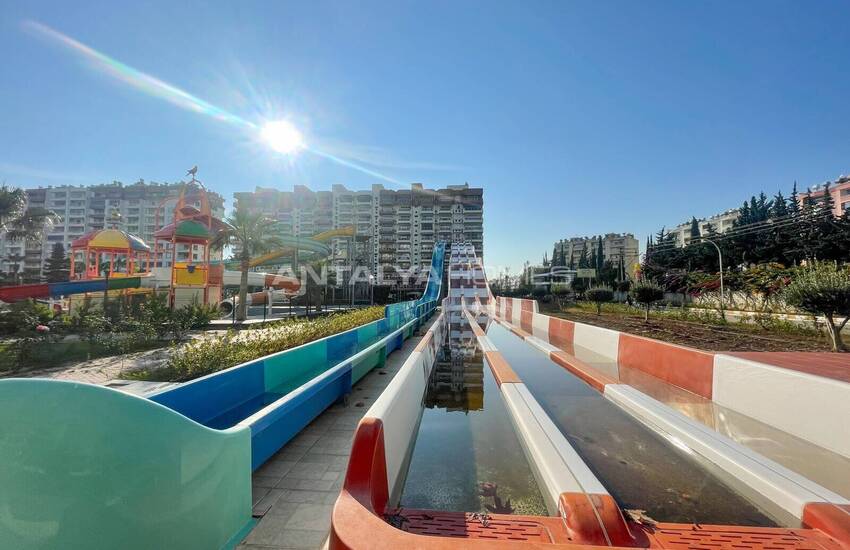 شقق للبيع في مجمع مع حديقة مائية في كارجيبيناري 8