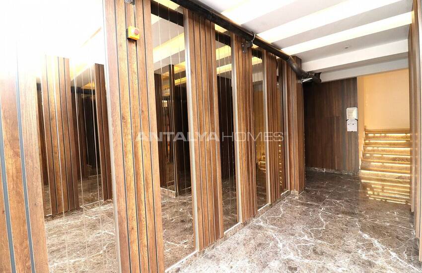 Flat with Private Garden Usage in Mersin Yenisehir 6