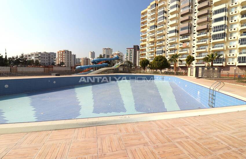 Квартиры в Комплексе с Личным Пляжем и Аквапарком в Мерсине 3