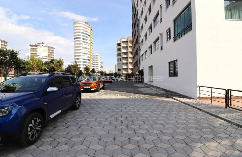 Mersin Yenişehir'de Şehir Manzaralı Satılık Daireler 6
