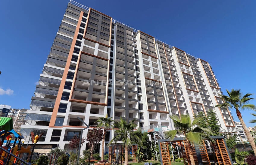 Immobiliers Résidentiels Avec Parc Aquatique À Mersin 1