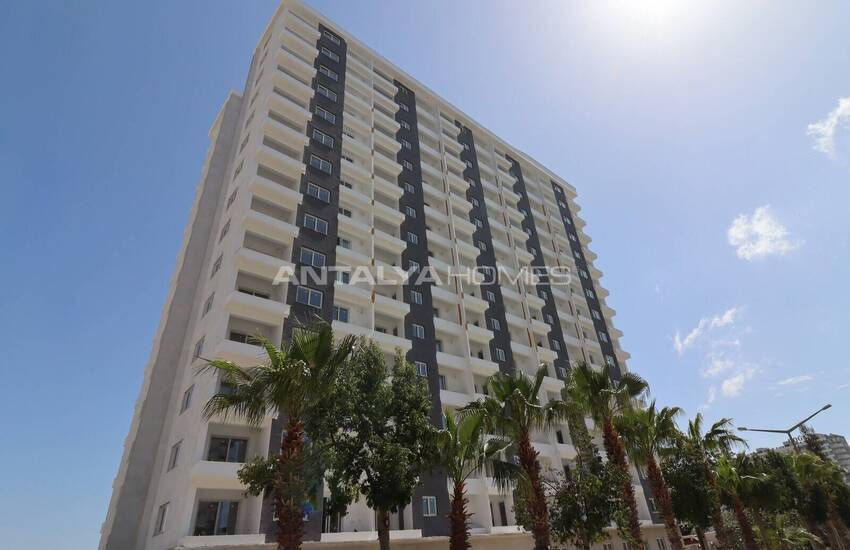 Apartments in a Complex with Extensive Features in Mersin Erdemli 1