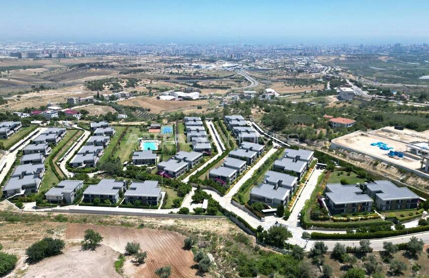 آپارتمان شیک 4 خوابه آماده تحویل در مرسین 3