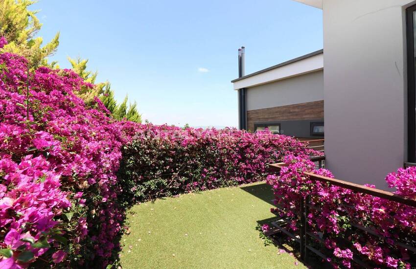 آپارتمان شیک 4 خوابه آماده تحویل در مرسین 10