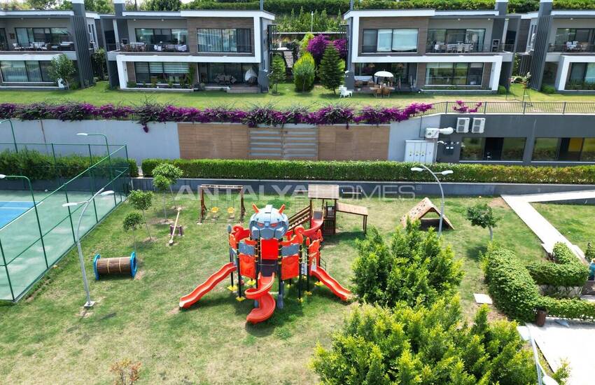 آپارتمان شیک 4 خوابه آماده تحویل در مرسین 13