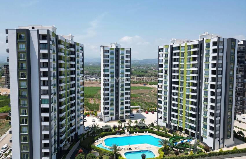 Properties Within Walking Distance of the Beach in Mersin