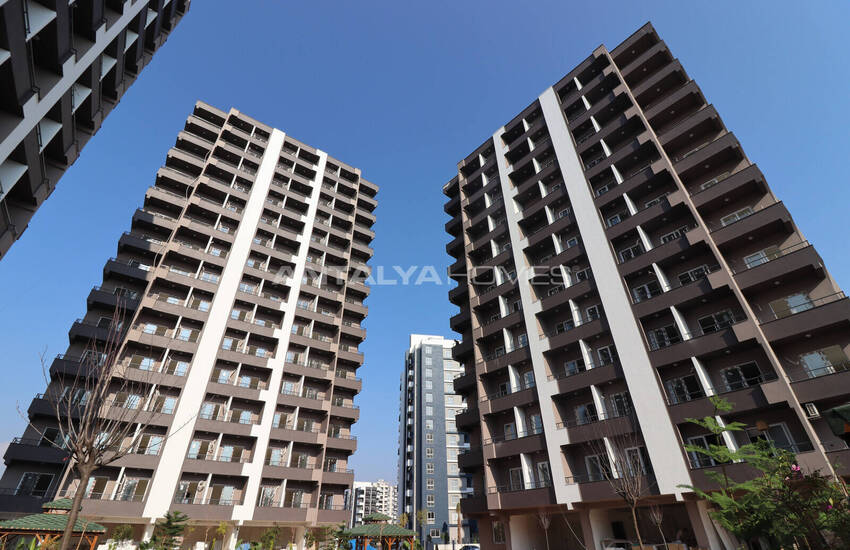 Sea and City Views Flats in a Complex in Erdemli Mersin 1