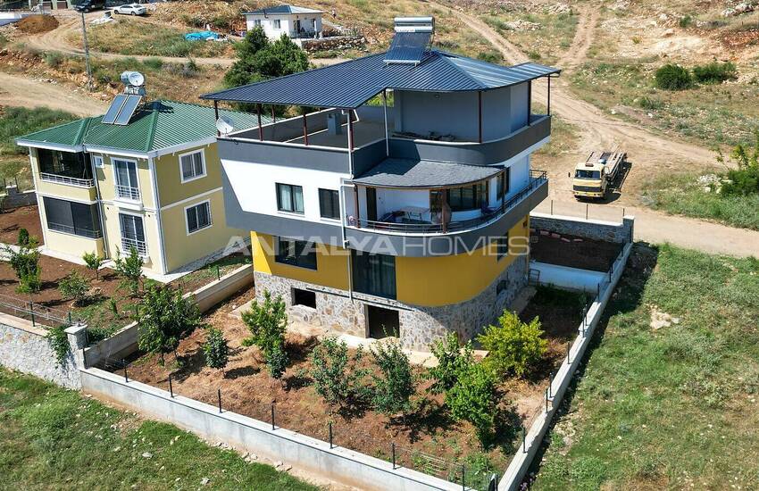 فيلا في الطبيعة في مرسين سووجاك مع شرفات مزدوجة 3