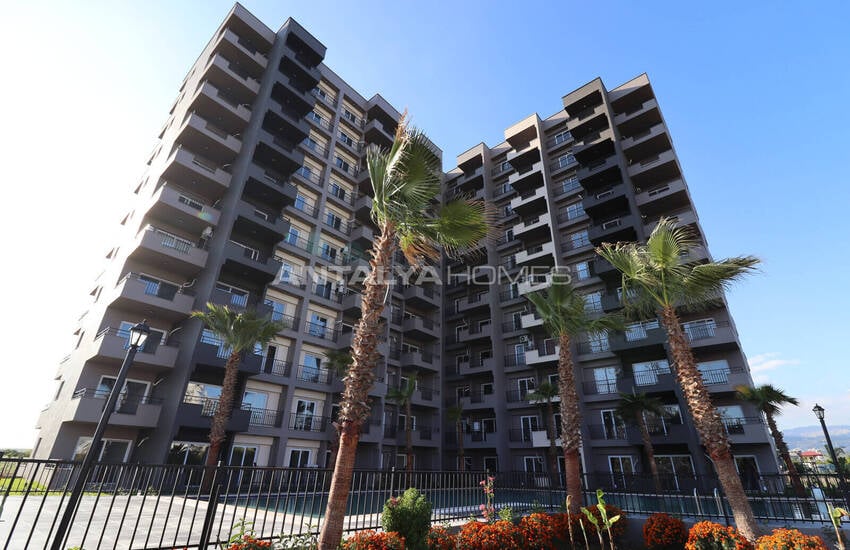 New Build Flats with 1 Bedroom in Mersin Erdemli 1