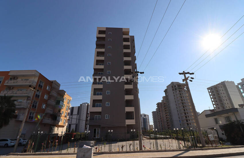 Mersin Erdemli'de Sahile Yakın Sitede Sıfır Daireler 5