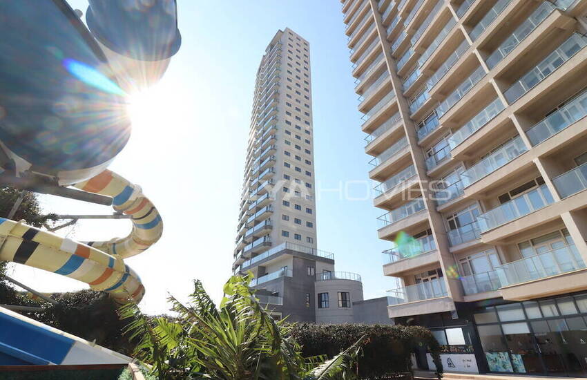 Новые квартиры рядом с морем в Мерсин Аяс 4