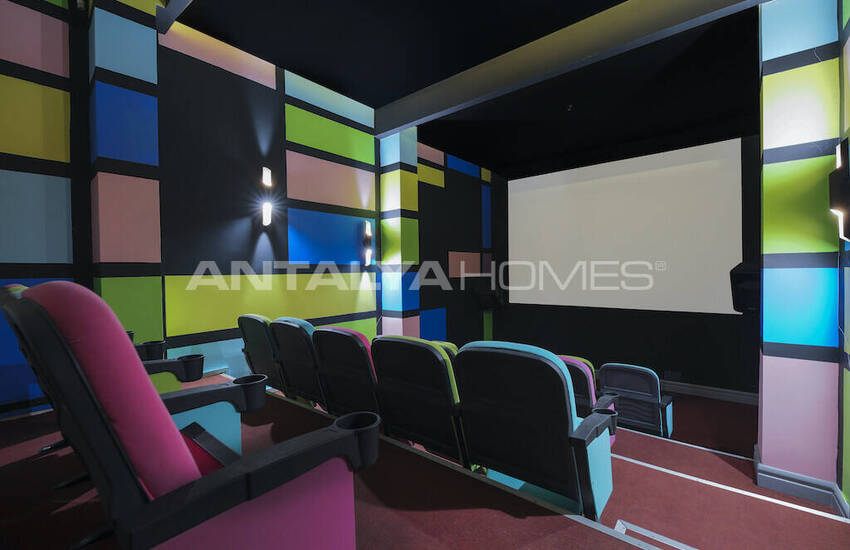 Новые квартиры рядом с морем в Мерсин Аяс 10