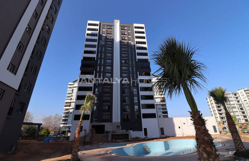 Mersin Mezitli'de Sosyal Olanaklara Yakın Sıfır Daireler 4