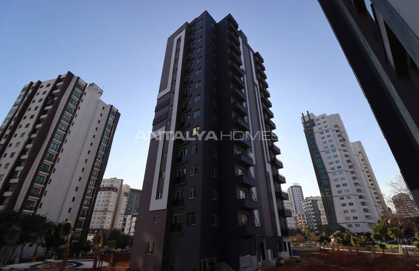 Mersin Mezitli'de Sosyal Olanaklara Yakın Sıfır Daireler 8