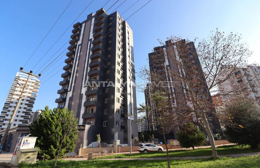 Mersin Mezitli'de Sosyal Olanaklara Yakın Sıfır Daireler 2