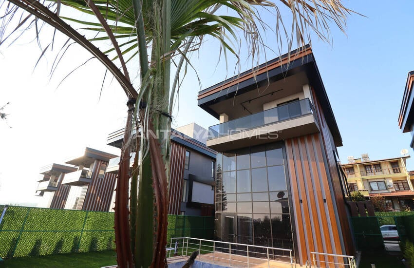 Виллы С Видом На Город И Море В Мезитли Мерсин 5