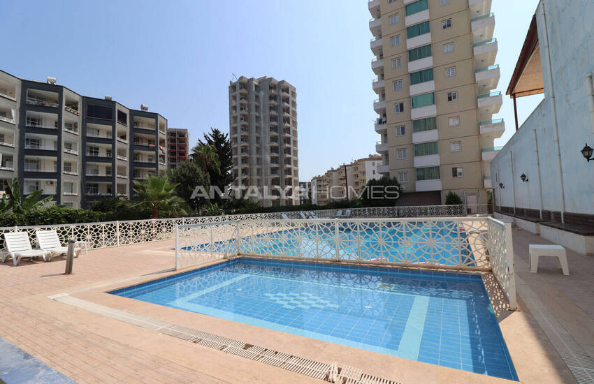 Mersin'de Havuzlu Sitede Uygun Fiyatlı Deniz Manzaralı Daire 9