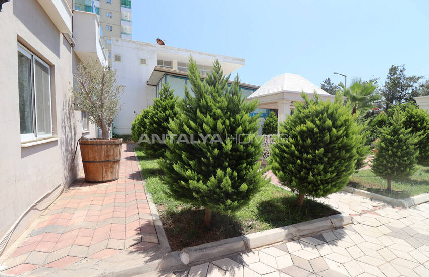 Mersin'de Havuzlu Sitede Uygun Fiyatlı Deniz Manzaralı Daire 6