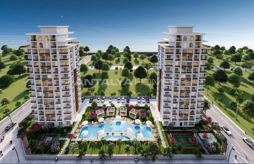 Investment Flats in a Complex Near the Sea in Mersin Tece