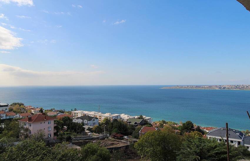 New Flats with Lake and Sea Views in İstanbul
