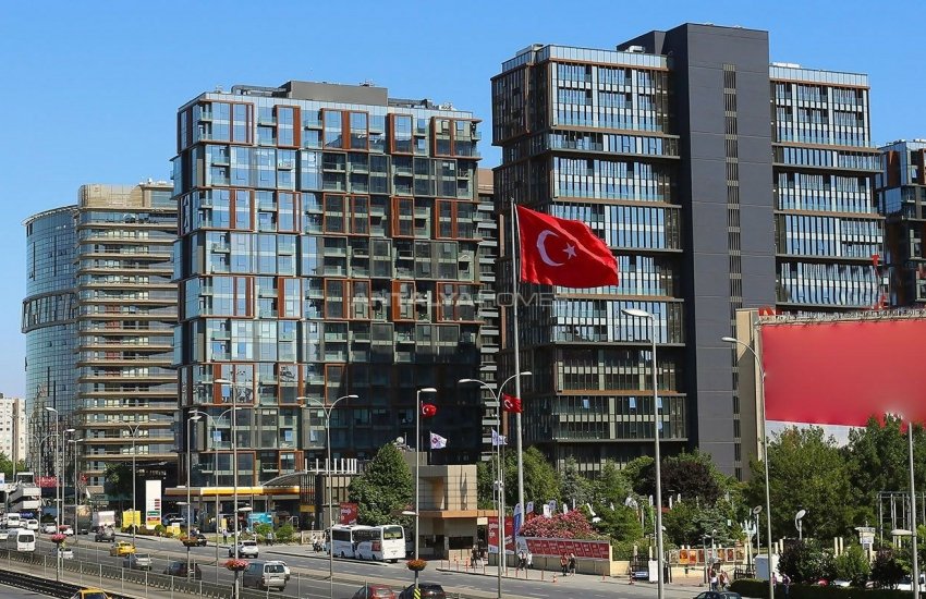 Commercial Real Estate Consisting of Single and 2Storey in Istanbul