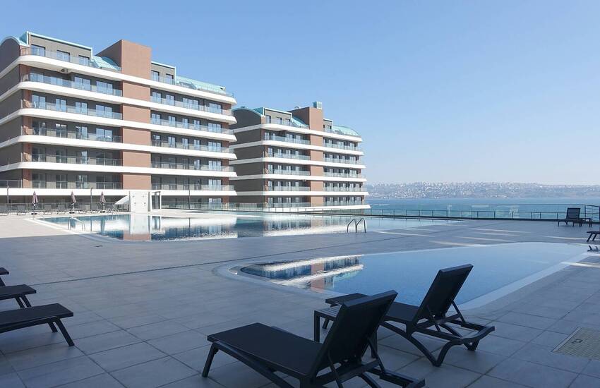 Seafront Apartments in a Luxurious Residential Complex in Istanbul