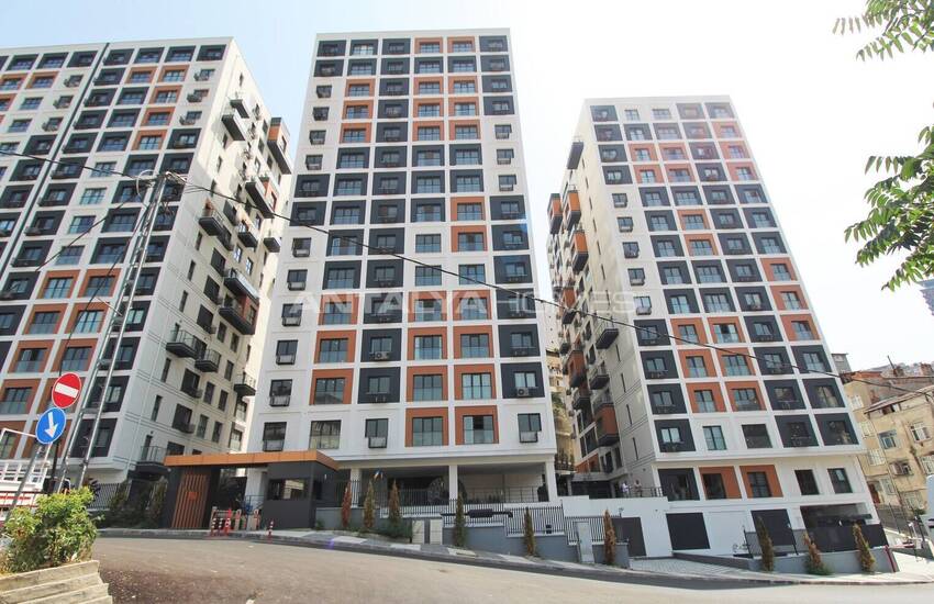 Istanbul Flats Surrounded by Social Facilities in Kagithane