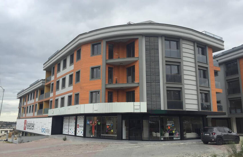 Neubau-immobilie Mit Meerblick In Istanbul Beylikduzu