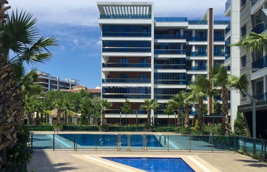 Sea View Apartments with Rich Facilities in Avcilar Istanbul