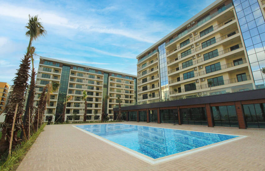 High-quality Real Estate in Complex Close to Amenities in Esenyurt 1